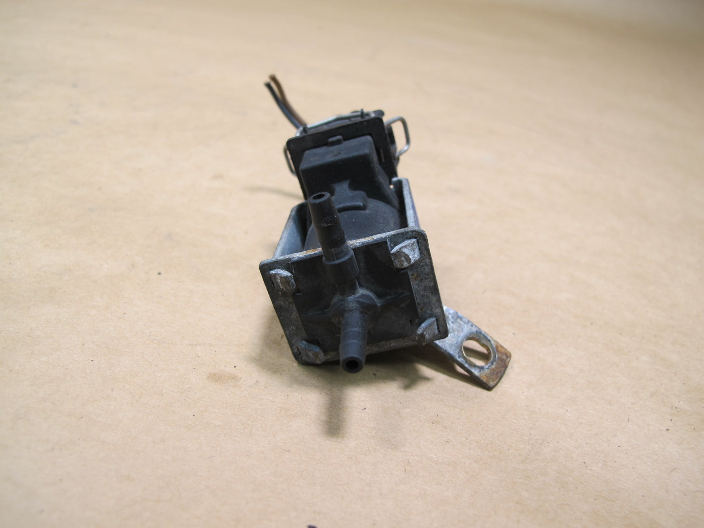 97-03 VW EUROVAN T4 PRESSURE SOLENOID VALVE 028906283 OEM