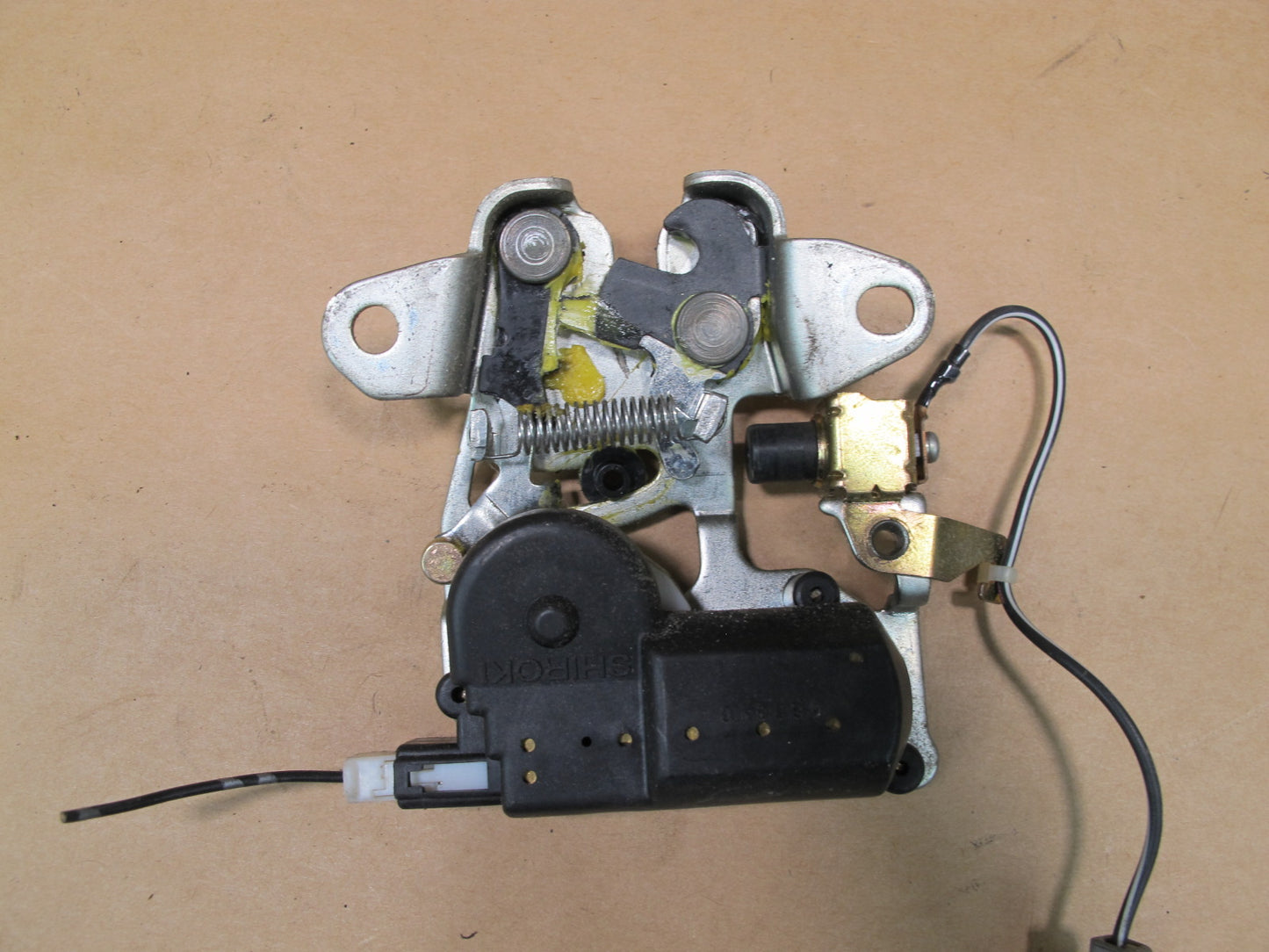 92-00 LEXUS SC400 SC300 REAR TRUNK LOCK LATCH ACTUATOR OEM