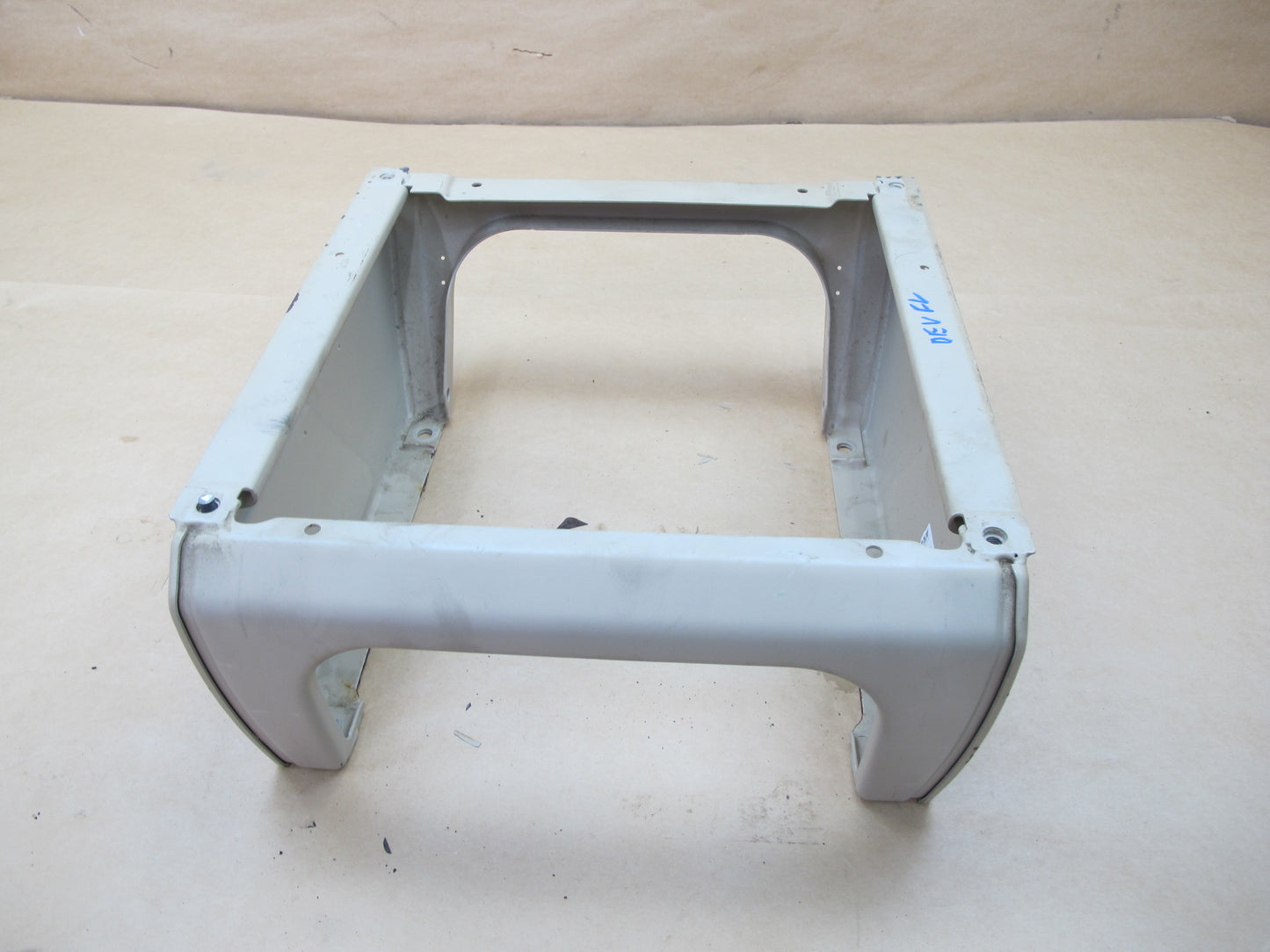 1997-2003 VW EUROVAN T4 FRONT SEAT FRAME CARRIER BASE 701881669 OEM