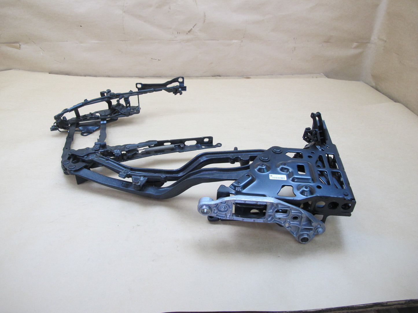 09-16 BMW E89 Z4 CONVERTIBLE REAR LEFT FOLDING HARD ROOF TOP  FRAME HINGE OEM