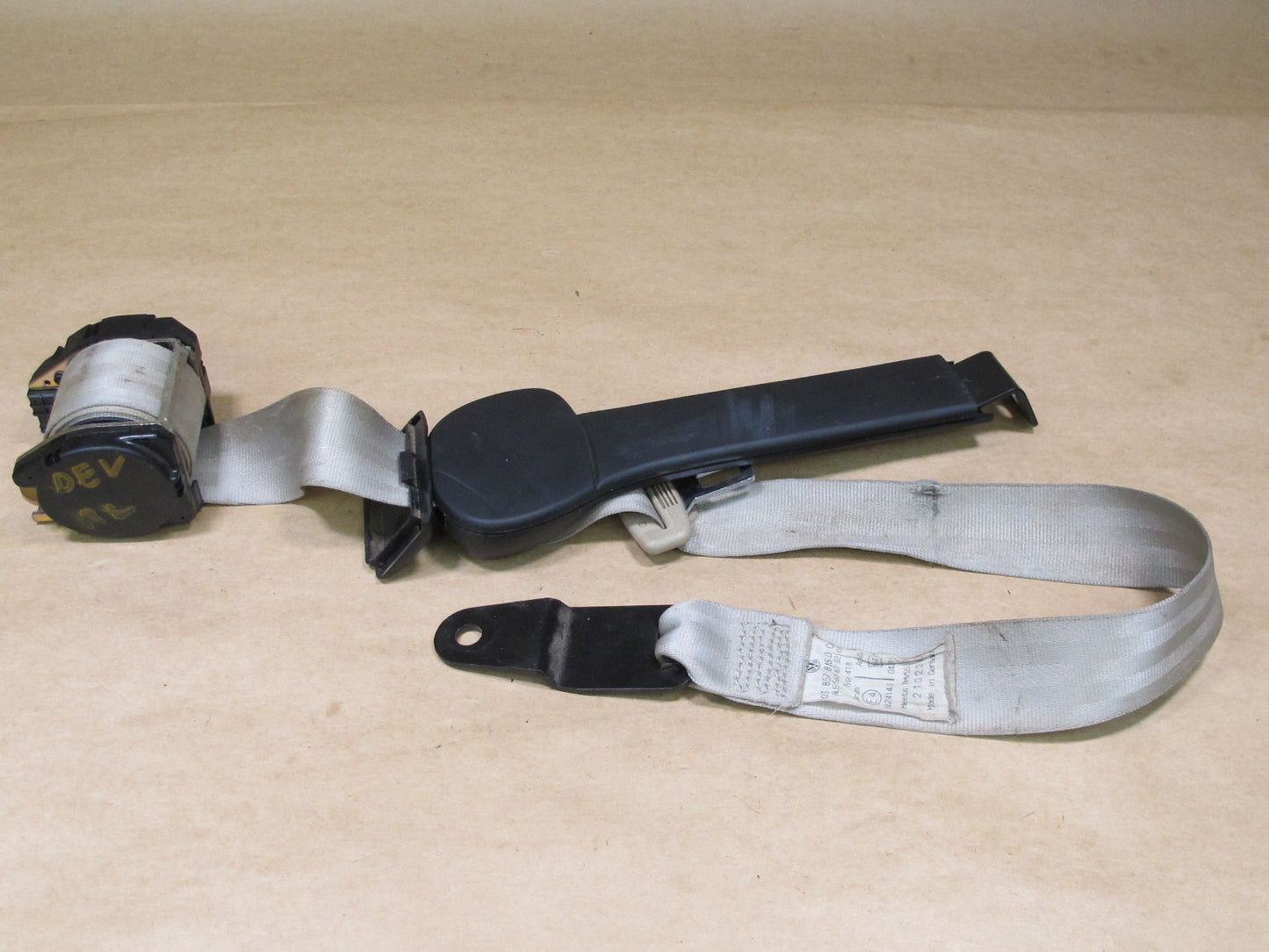 99-03 VW EUROVAN T4 REAR 3RD ROW RIGHT & LEFT SIDE SEATBELT RETRACTOR SET OEM