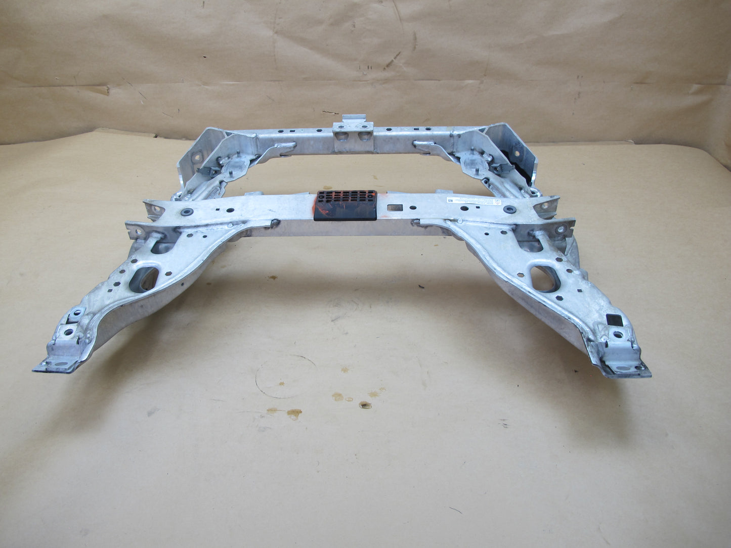 09-16 BMW E89 Z4 FRONT SUSPENSION SUBFRAME CROSSMEMBER OEM