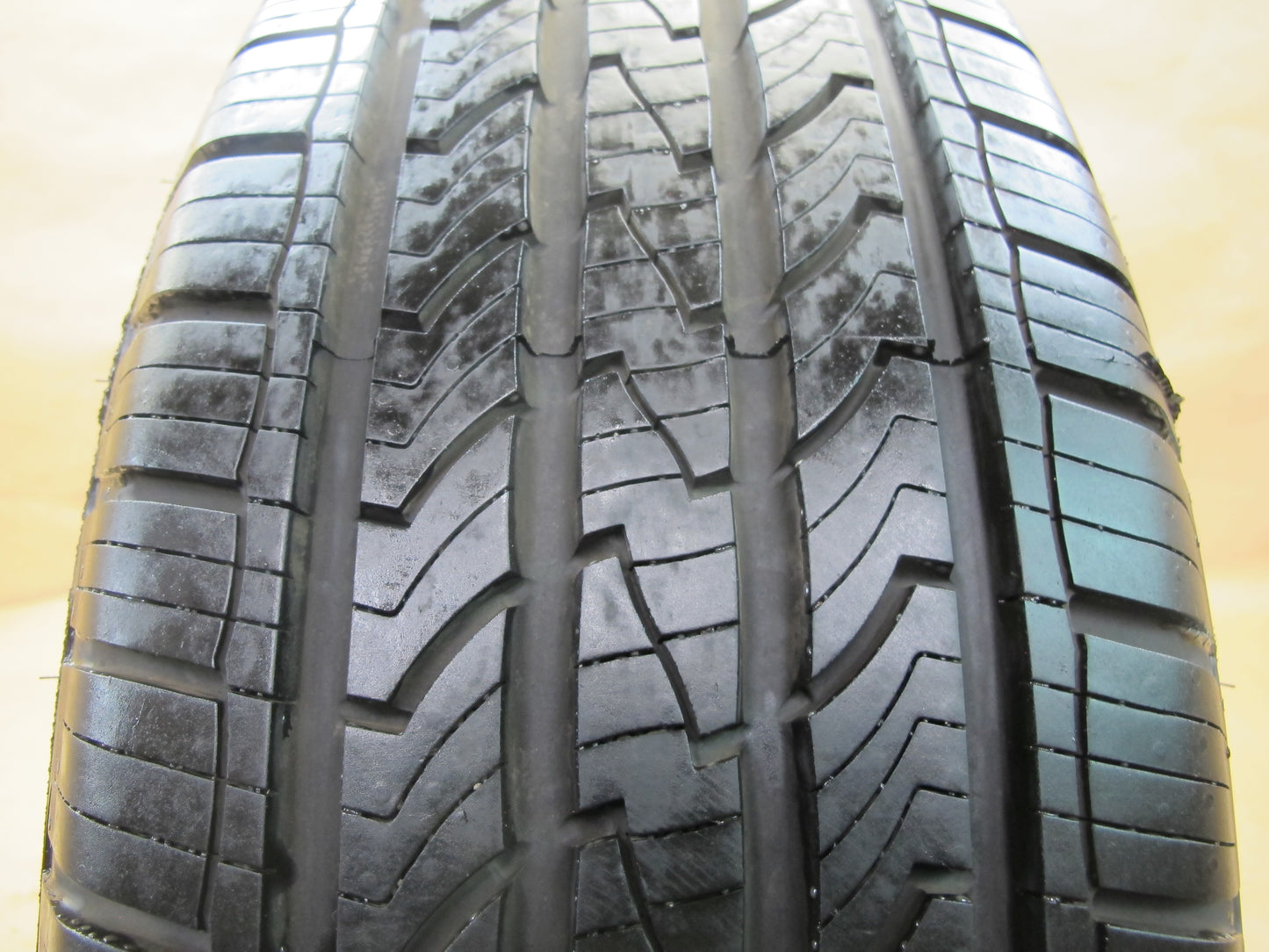 COOPER ENDEAVOR PLUS A/S TIRE 235/65 R18 106H 0323 10/32 TREAD