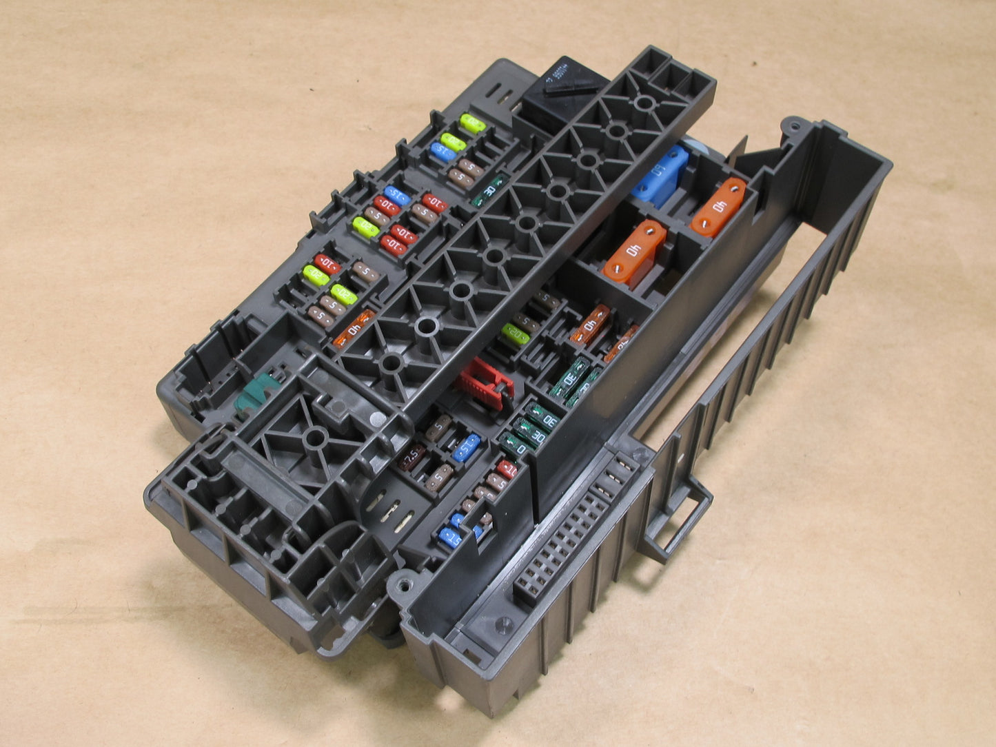 09-16 BMW E89 Z4 FRONT POWER DISTRIBUTION RELAY FUSE BOX 9154970 OEM