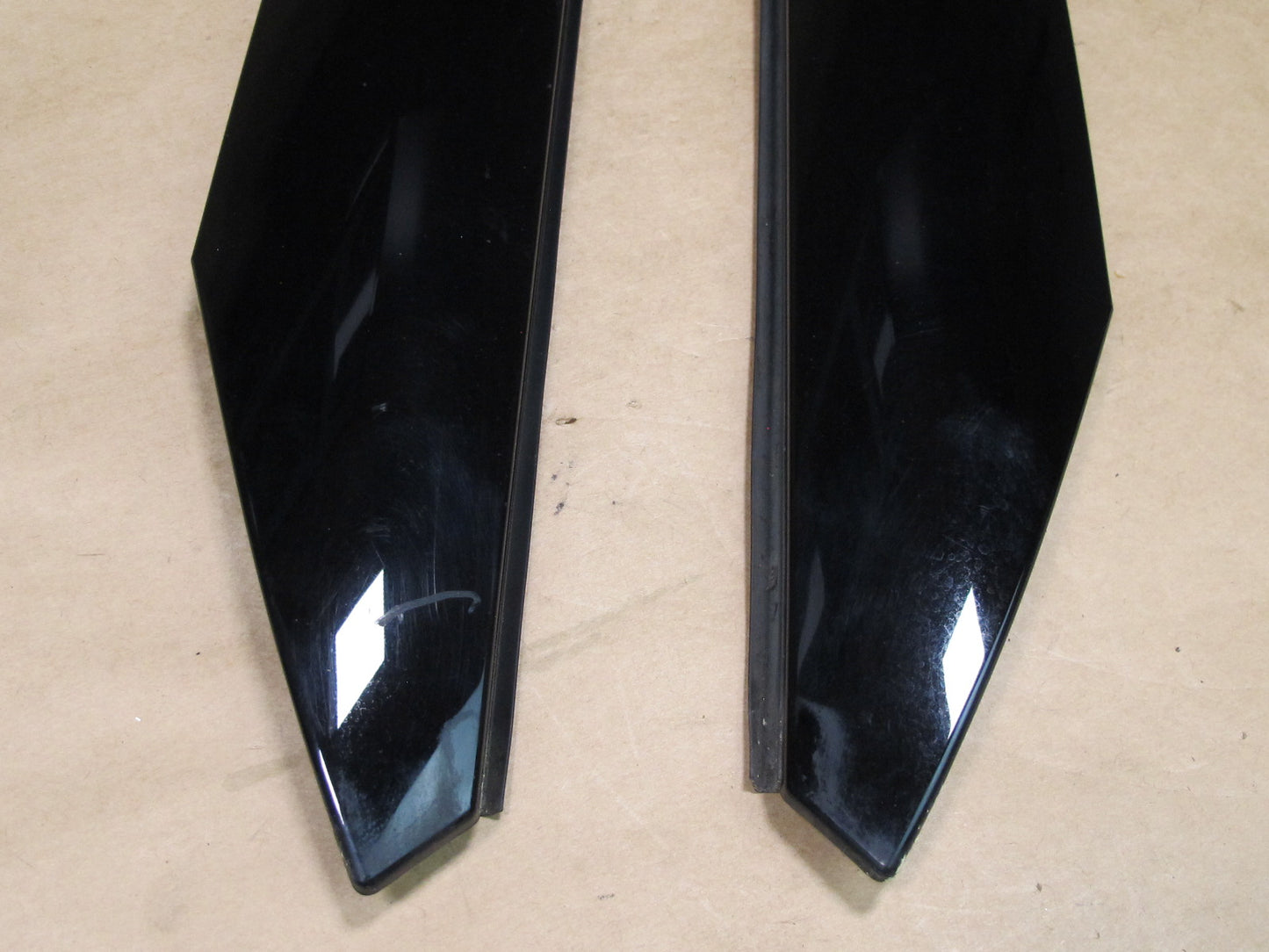 09-16 BMW E89 Z4 SET OF 2 FRONT LEFT & RIGHT WINDSHIELD TRIM MOLDING COVER OEM