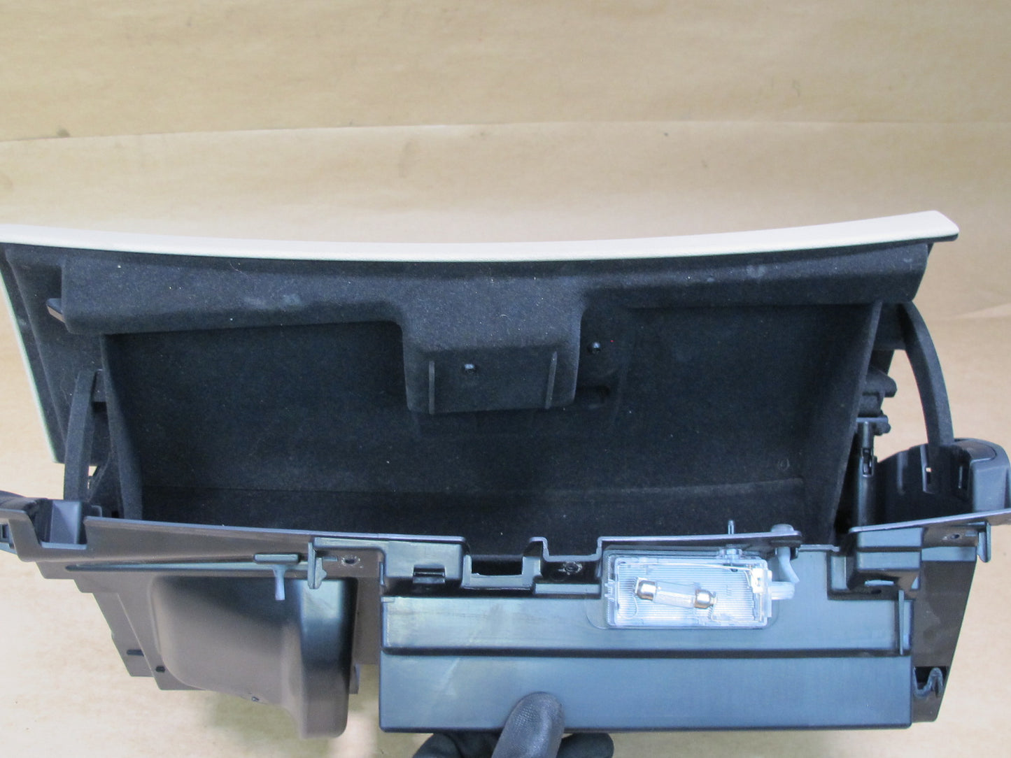 09-16 BMW E89 Z4 DASH FRONT RIGHT GLOVE BOX COMPARTMENT STORAGE BEIGE OEM