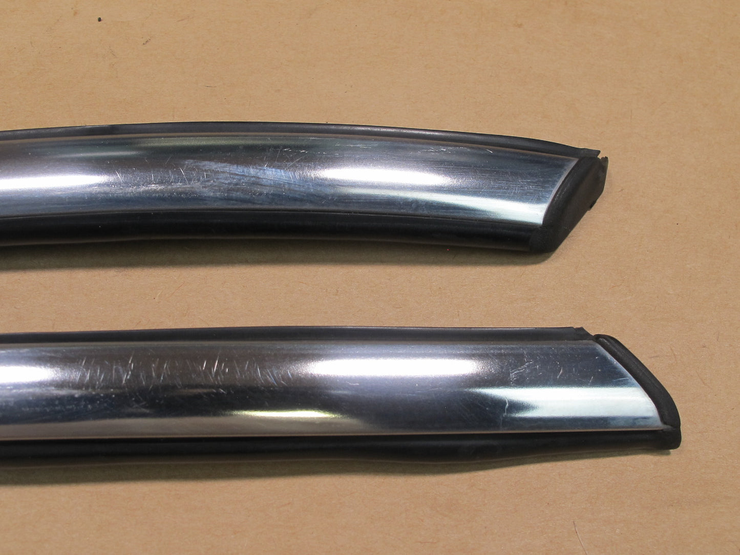 07-13 MINI R55 R56 R57 R58 SET OF 2 FRONT FENDER CHROME TRIM MOLDING OEM