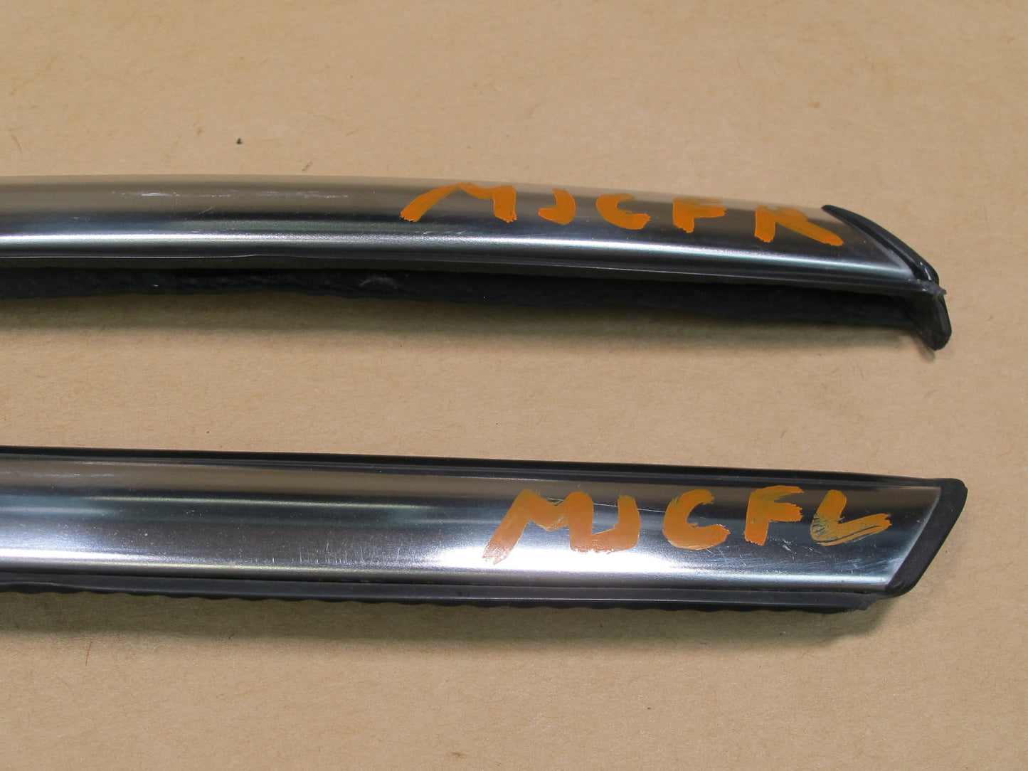 07-13 MINI R55 R56 R57 R58 SET OF 2 FRONT FENDER CHROME TRIM MOLDING OEM