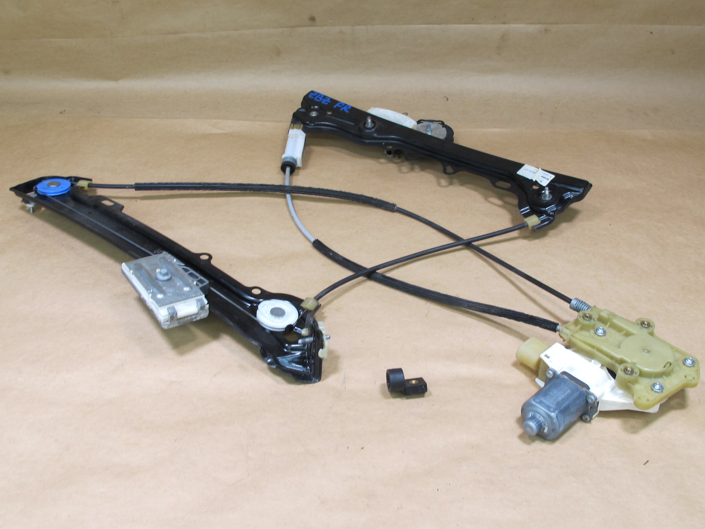 09-16 BMW E89 Z4 RIGHT PASSENGER DOOR WINDOW REGULATOR W MOTOR OEM