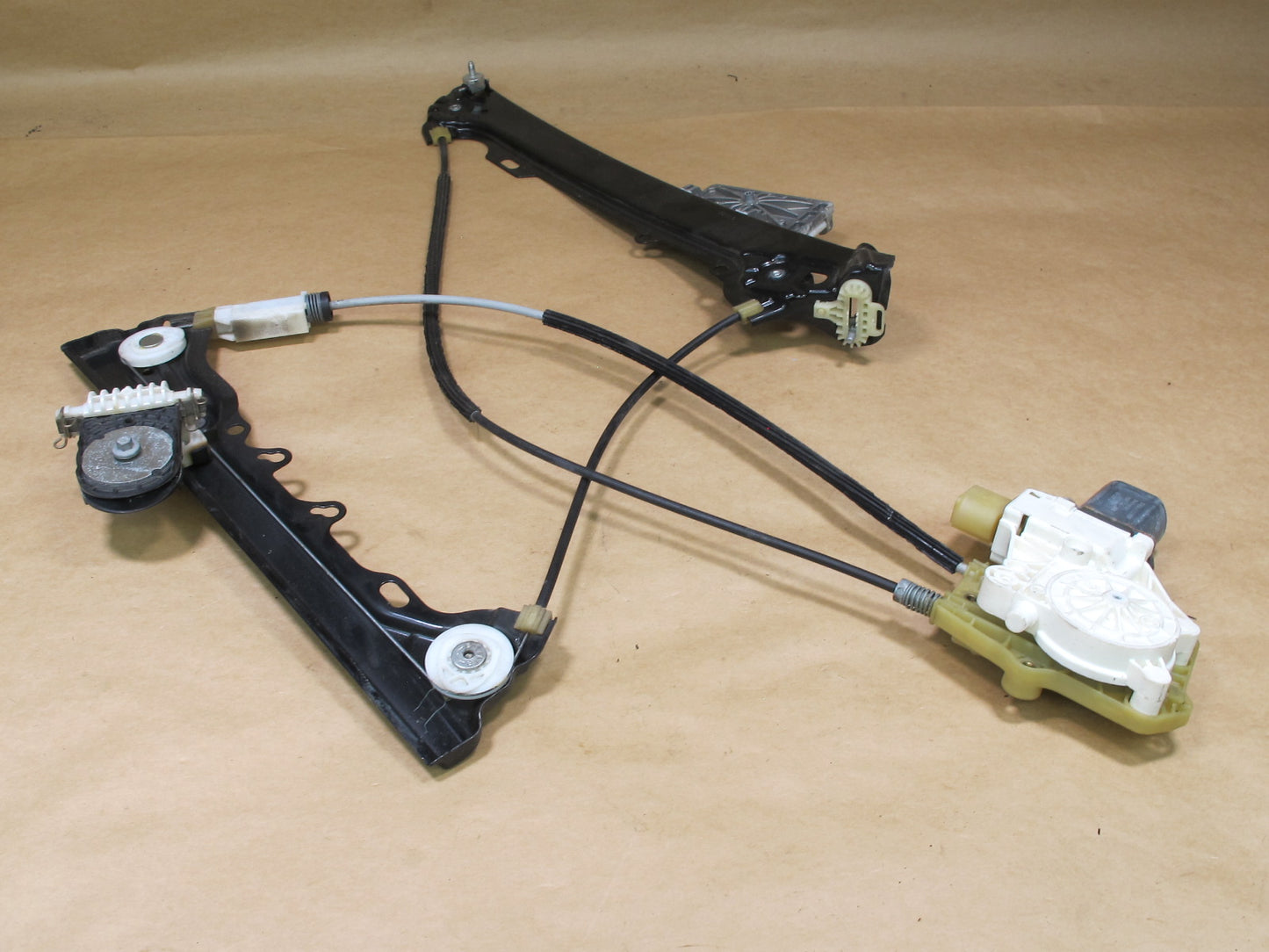 09-16 BMW E89 Z4 RIGHT PASSENGER DOOR WINDOW REGULATOR W MOTOR OEM