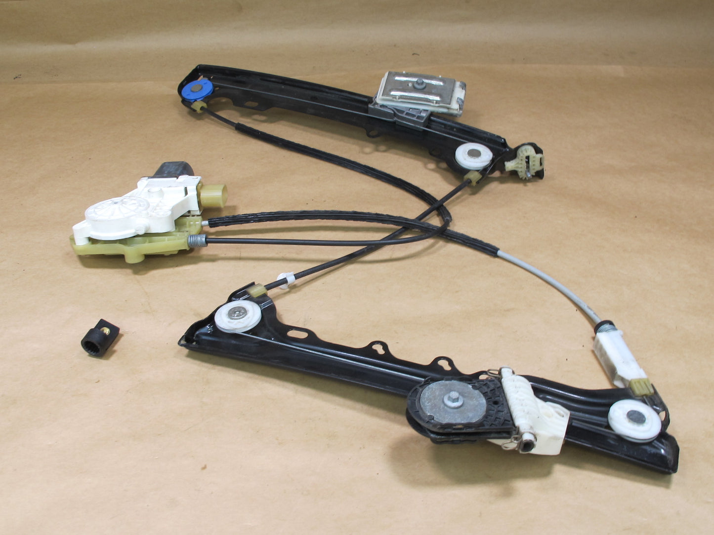 09-16 BMW E89 Z4 LEFT DRIVER DOOR WINDOW REGULATOR W MOTOR OEM