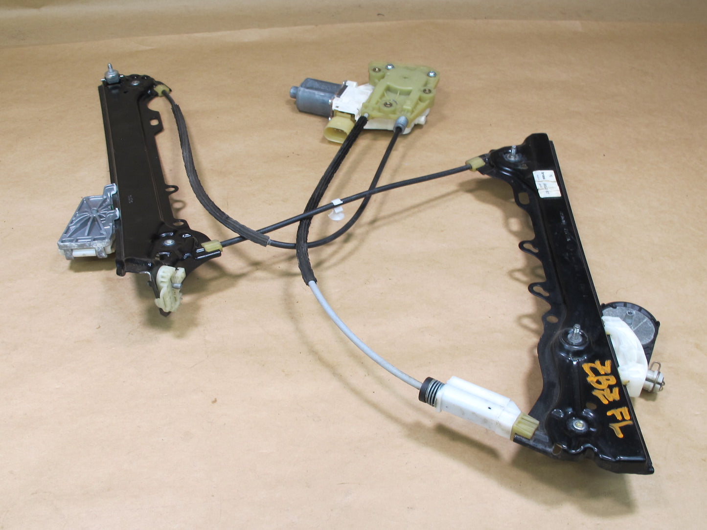 09-16 BMW E89 Z4 LEFT DRIVER DOOR WINDOW REGULATOR W MOTOR OEM