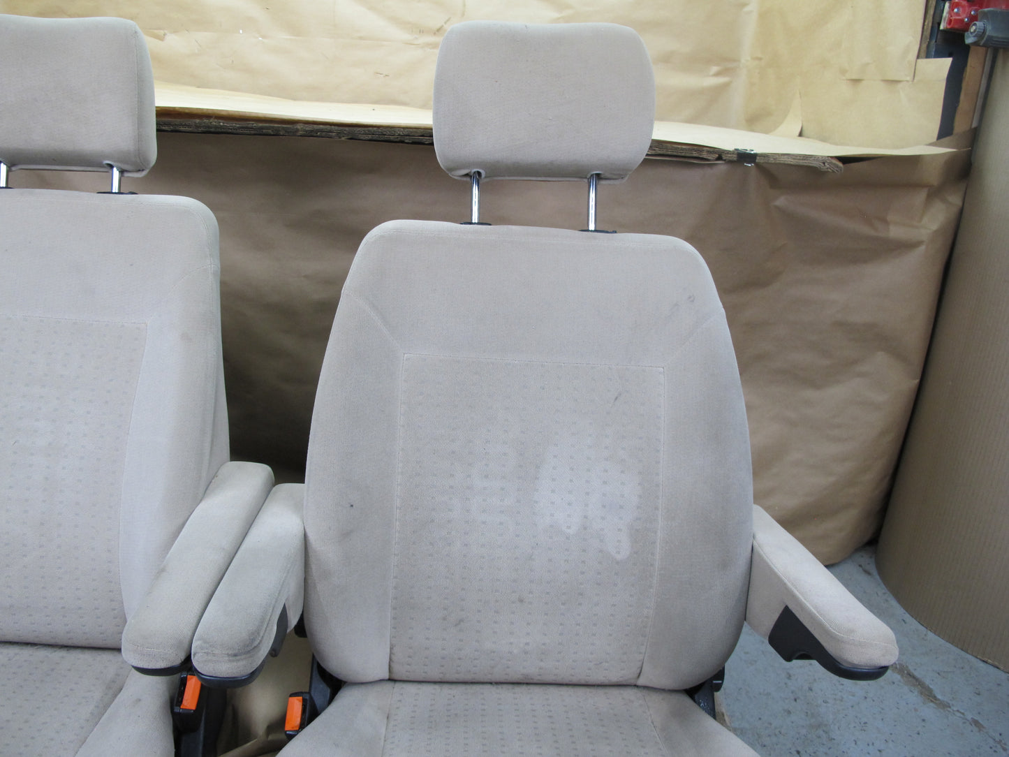 99-03 VW EUROVAN T4 SET OF 2 FRONT LEFT & RIGHT CLOTH HEATED SEAT OEM