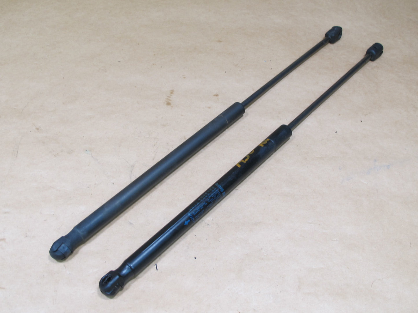 07-13 MINI COOPER R55 R56 R57 SET OF 2 REAR TRUNK LID SHOCK STRUT SUPPORT OEM