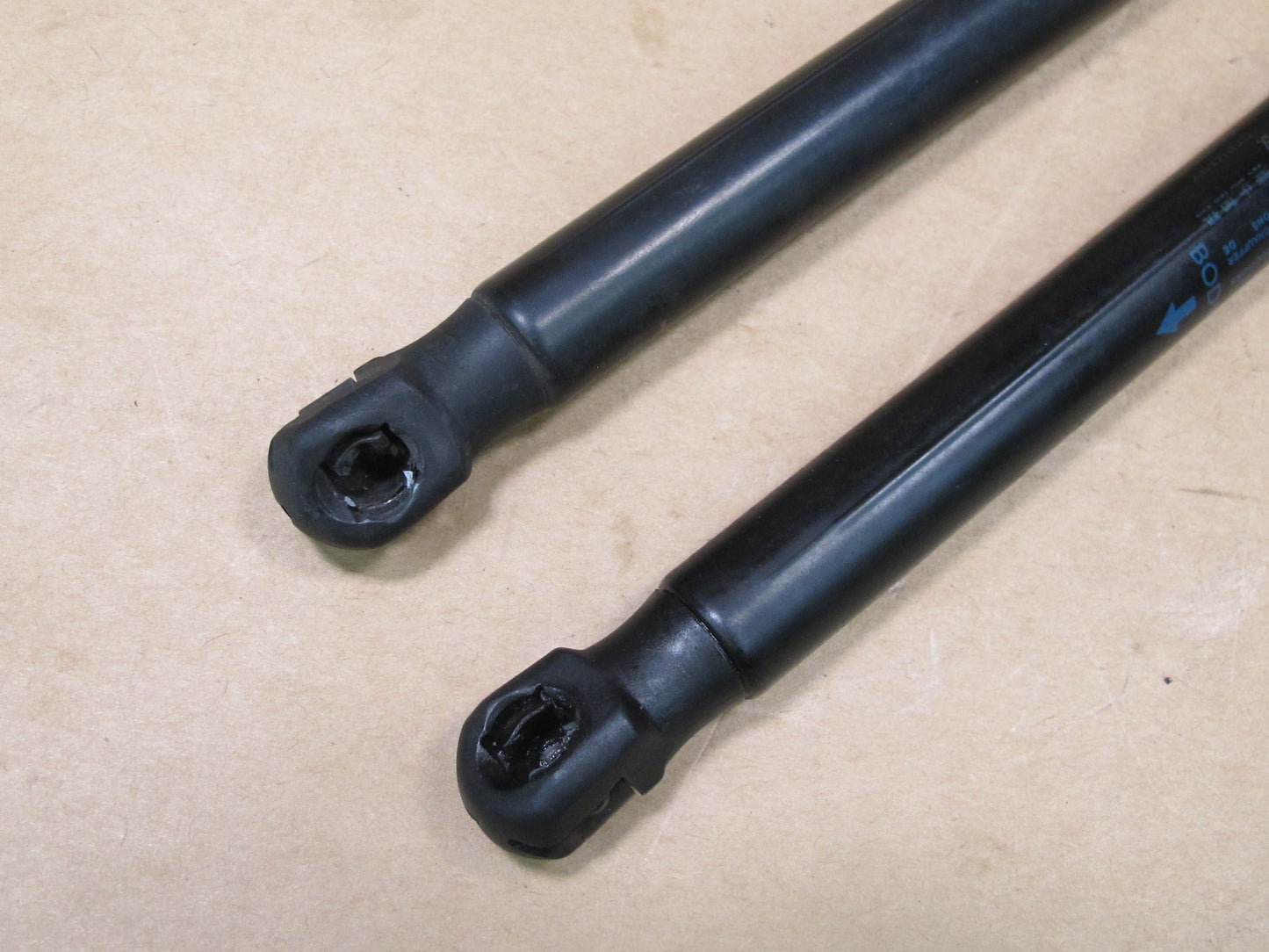 07-13 MINI COOPER R55 R56 R57 SET OF 2 REAR TRUNK LID SHOCK STRUT SUPPORT OEM