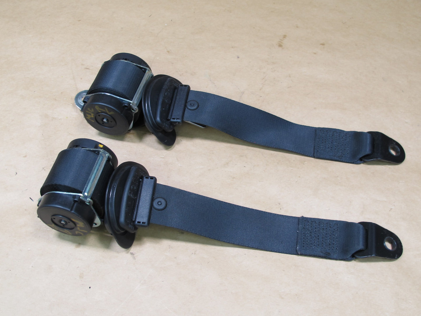 07-13 MINI COOPER R56 REAR RIGHT & LEFT SIDE SEATBELT RETRACTOR SET OEM