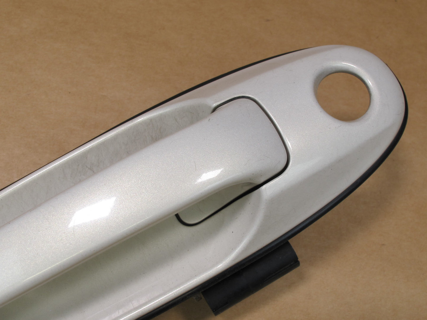 1998-2002 LEXUS LX470 J100 FRONT RIGHT PASSENGER SIDE EXTERIOR DOOR HANDLE WHITE