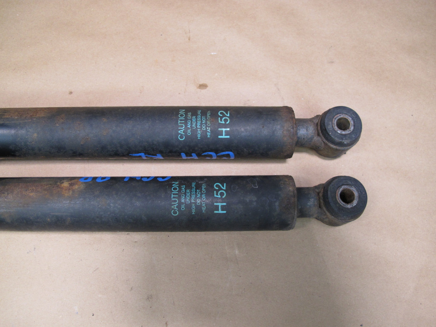 04-08 CHRYSLER CROSSFIRE SET OF 2 REAR LEFT & RIGHT STRUT SHOCK ABSORBER OEM