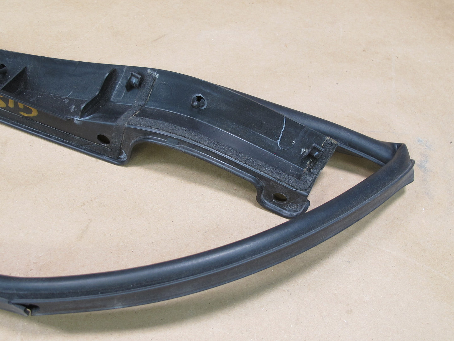 10-15 LEXUS IS350 CONVERTIBLE LEFT DRIVER SIDE WINDSHIELD WIPER SEAL OEM