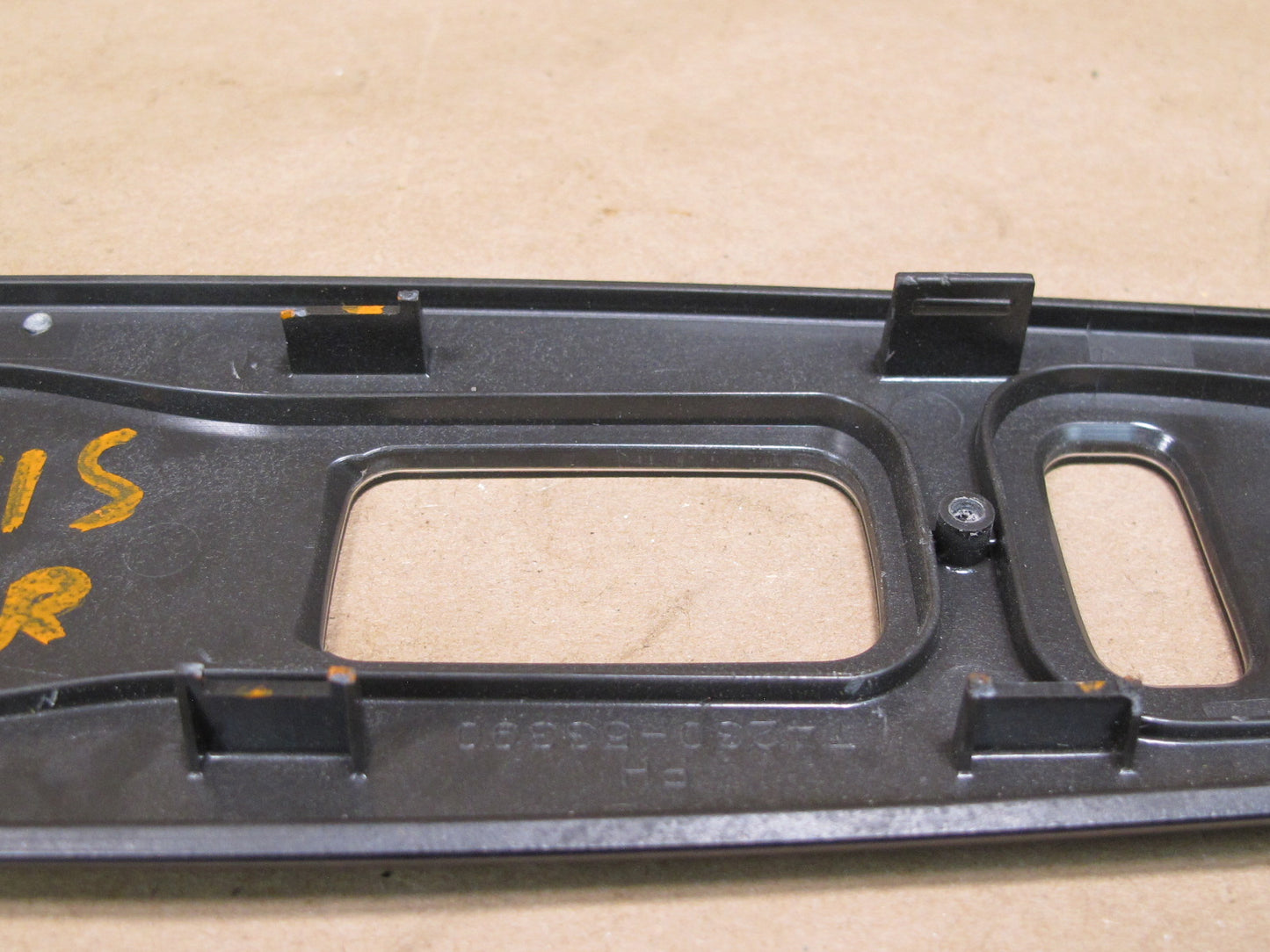 10-11 LEXUS IS250 IS350 FRONT RIGHT SIDE DOOR WINDOW SWITCH BEZEL TRIM OEM