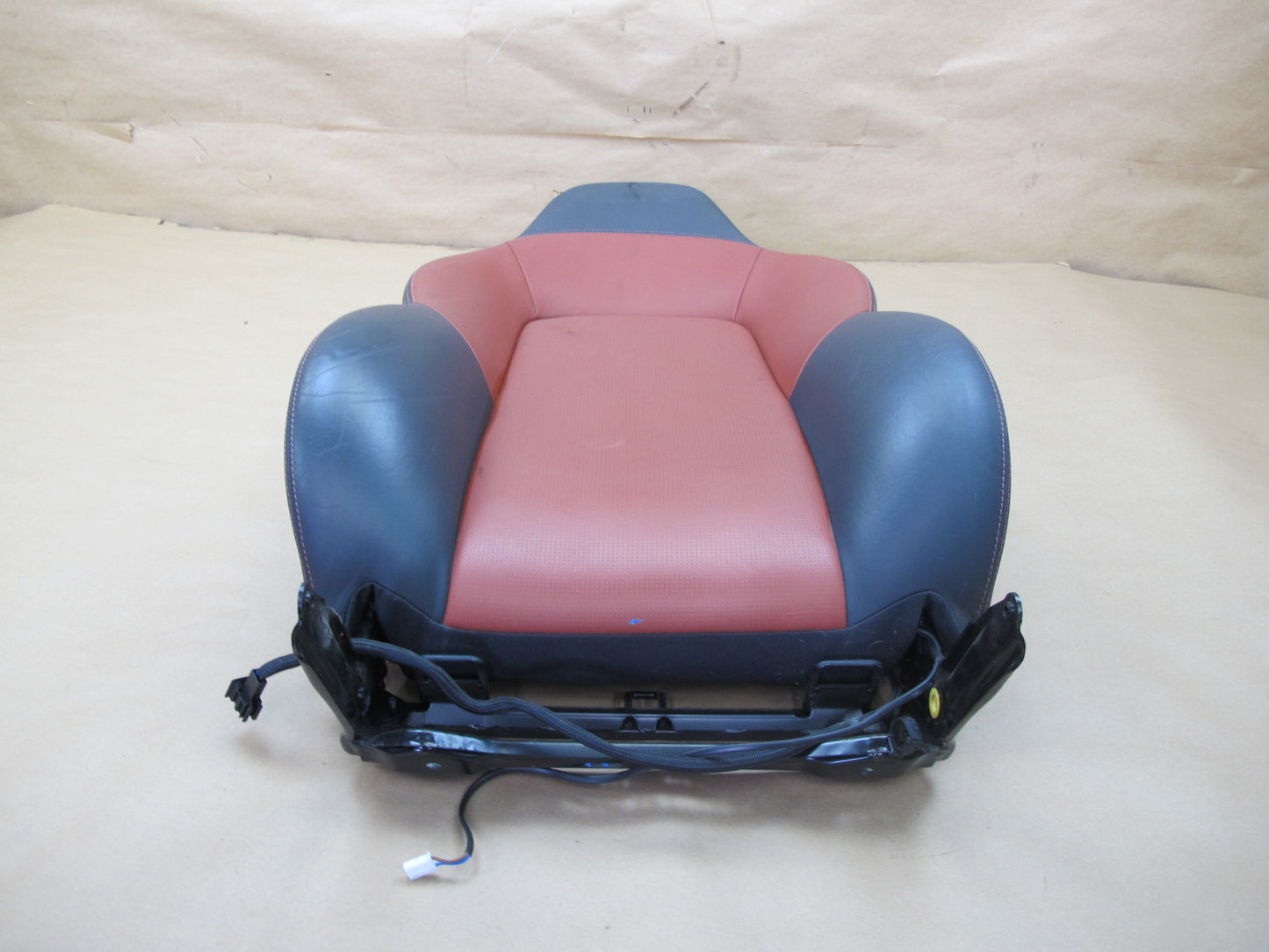 04-08 CHRYSLER CROSSFIRE FRONT RIGHT PASS SEAT UPPER LEATHER CUSHION RED OEM