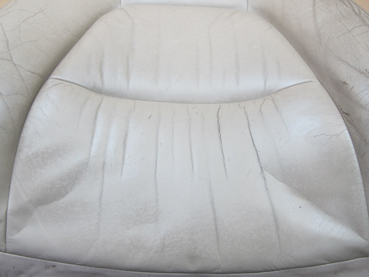 95-97 LEXUS UCF20 LS400 FRONT LEFT SEAT UPPER BACKREST LEATHER CUSHION OEM