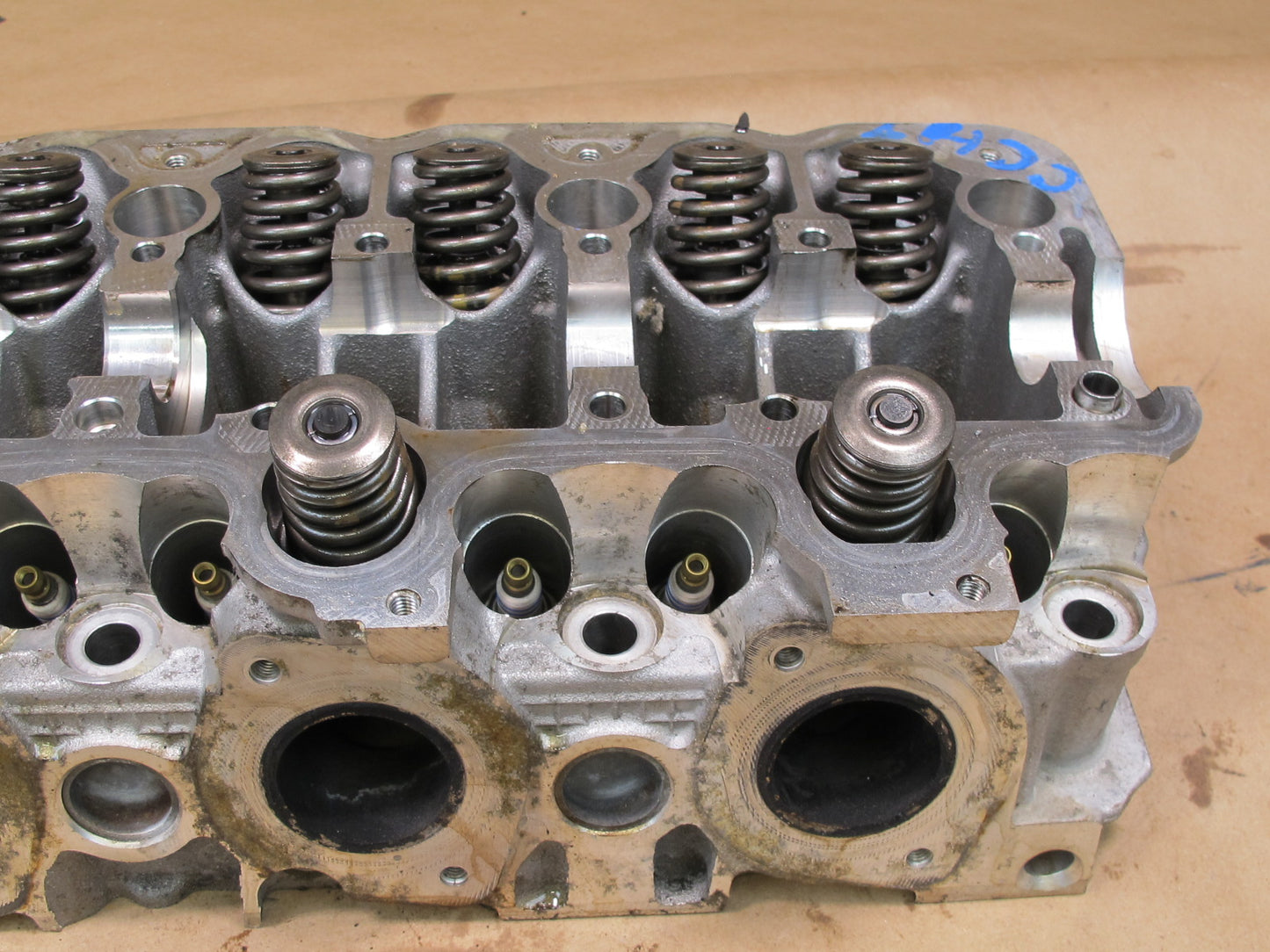 04-08 CHRYSLER CROSSFIRE 3.2L ENGINE LEFT CYLINDER HEAD 1120161201 OEM