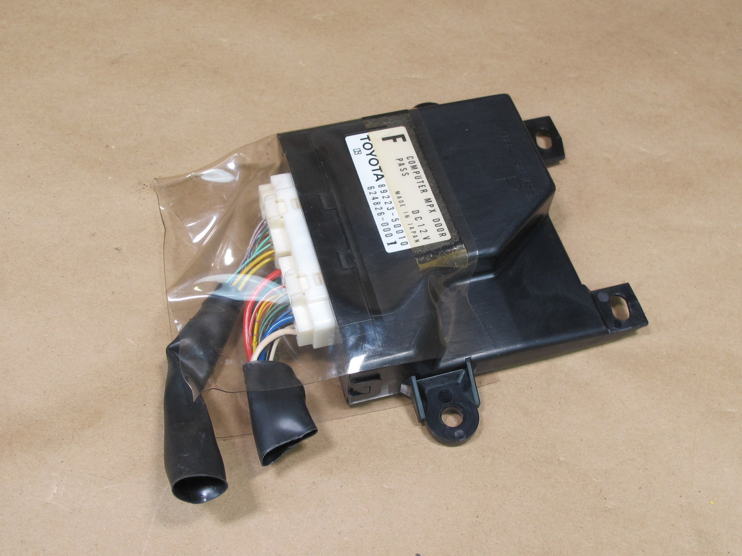 95-97 LEXUS UCF20 LS400 FRONT RIGHT SIDE DOOR CONTROL MODULE 89223-50010 OEM