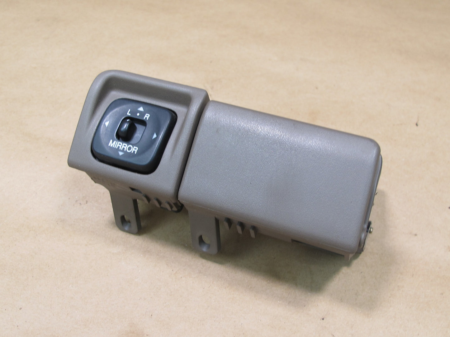 95-97 LEXUS UCF20 LS400 POWER MIRROR SWITCH W COIN POCKET OEM