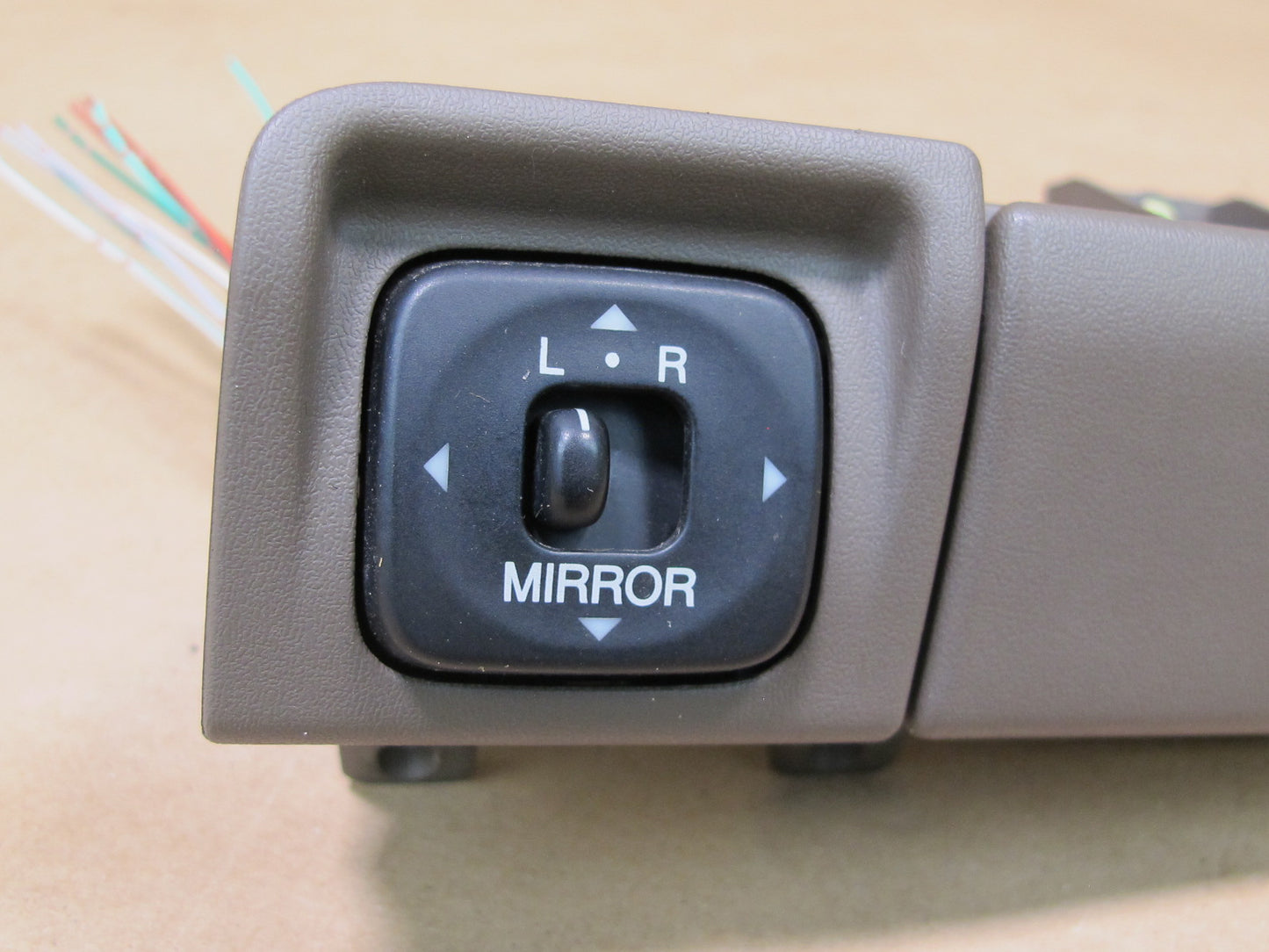 95-97 LEXUS UCF20 LS400 POWER MIRROR SWITCH W COIN POCKET OEM