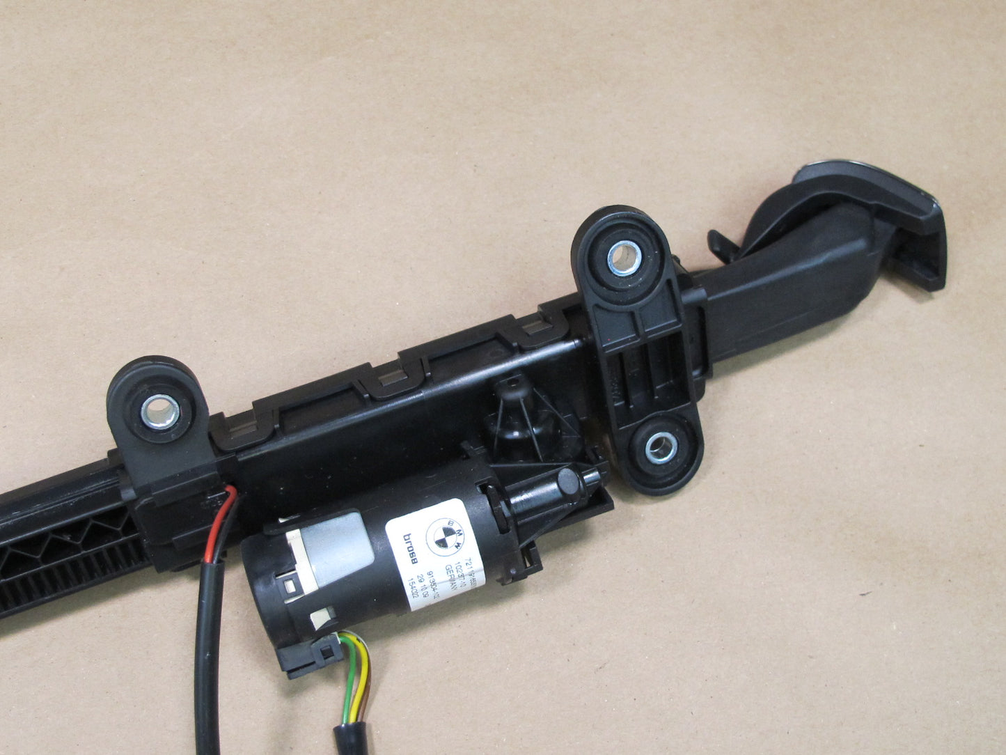 07-13 BMW E92 COUPE REAR RIGHT SEAT BELT HANDOVER ACTUATOR MOTOR 9165378 OEM