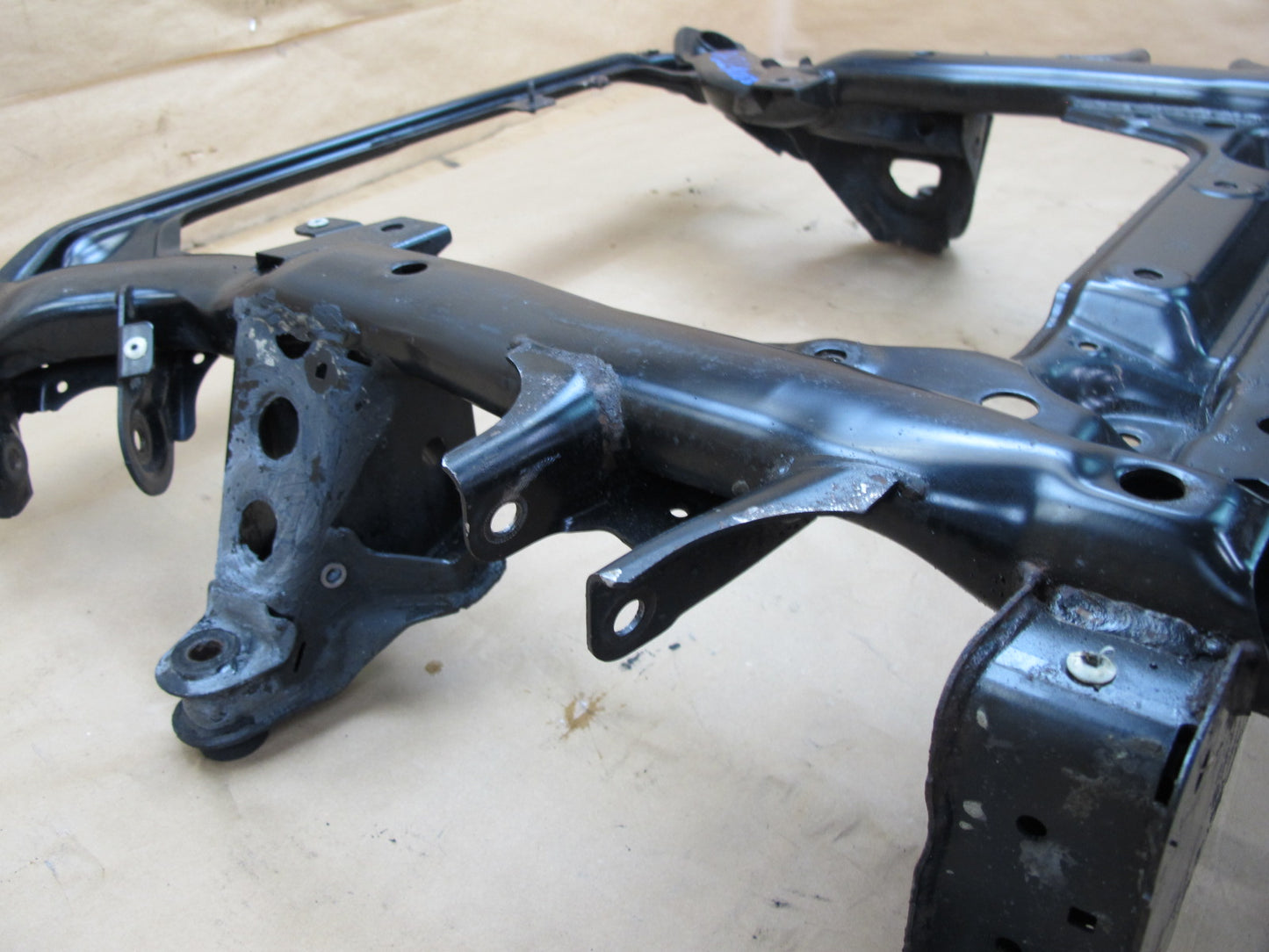 07-11 BMW E90 E91 E92 AWD Front Axle Support Crossmember Cradle 6776763 OEM