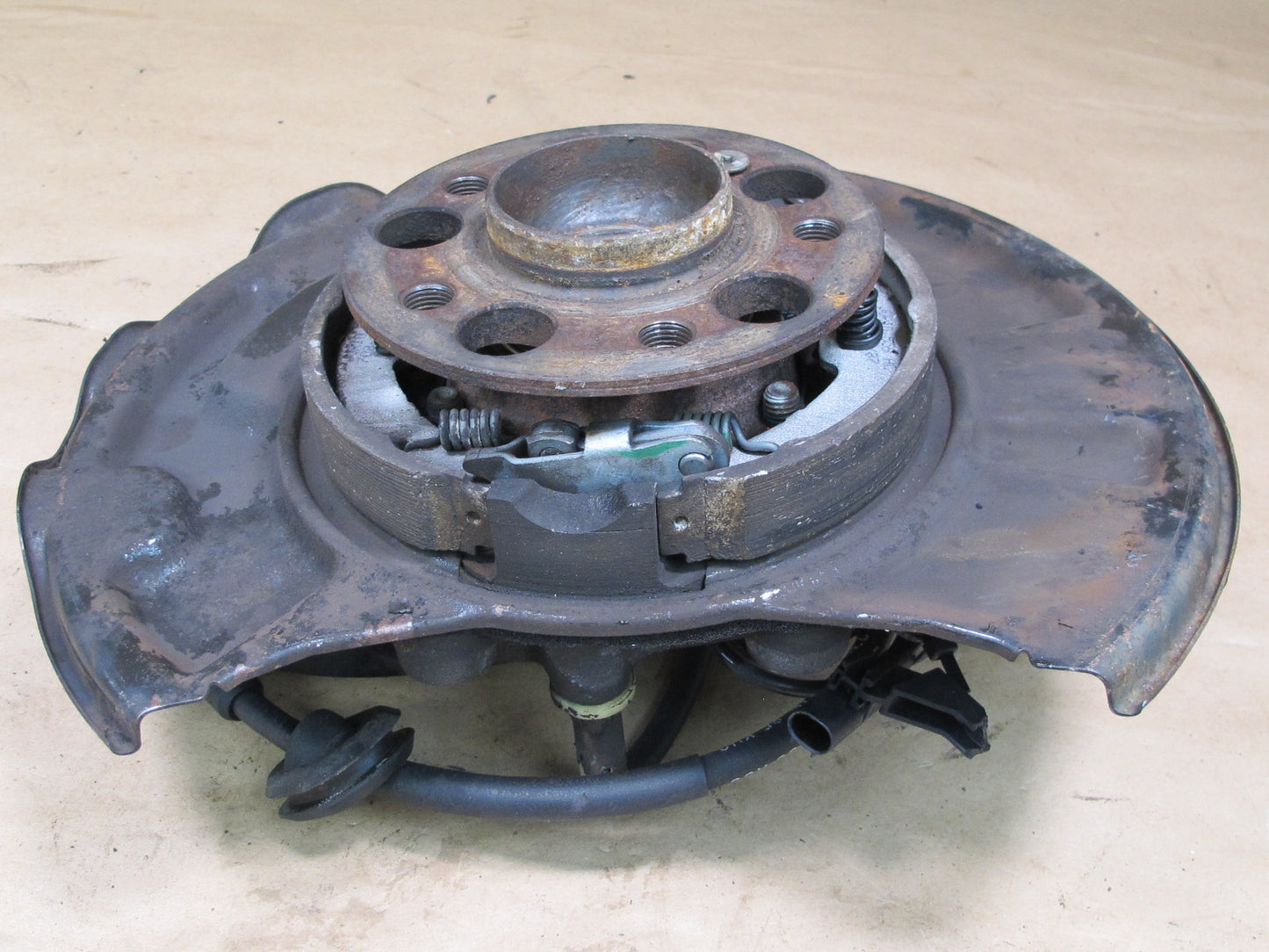 03-08 MERCEDES R230 SL55 AMG REAR RIGHT SPINDLE KNUCKLE WHEEL HUB BEARING OEM