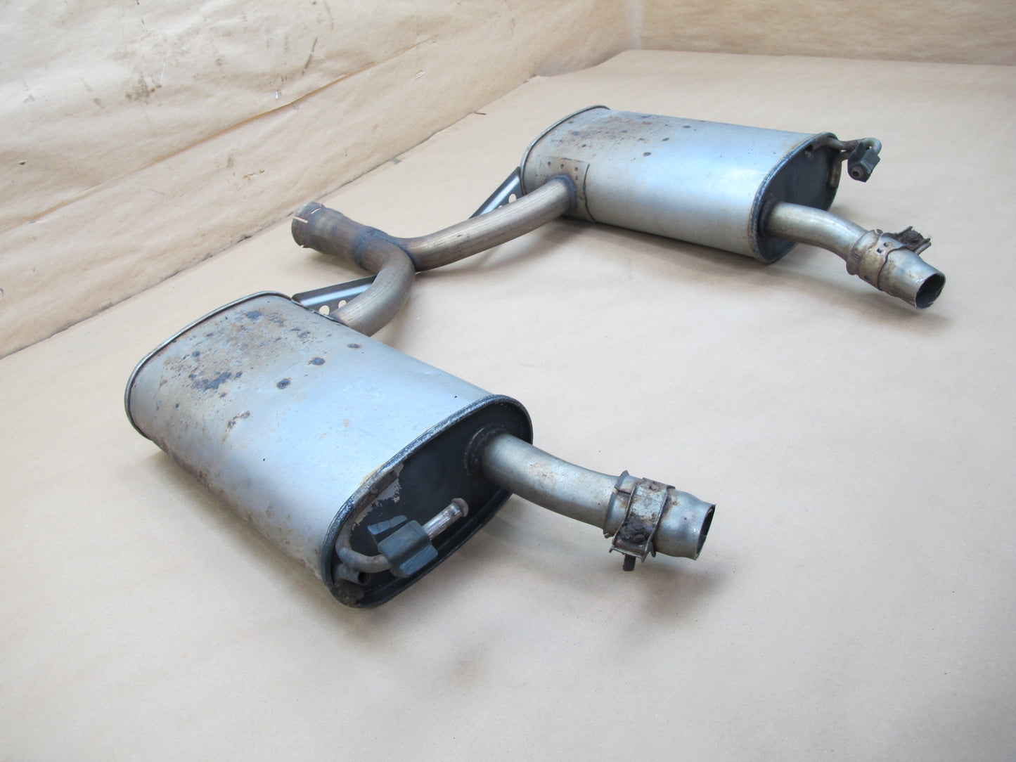 95-97 Lexus UCF20L LS400 Center Exhaust Muffler Dual Pipe OEM