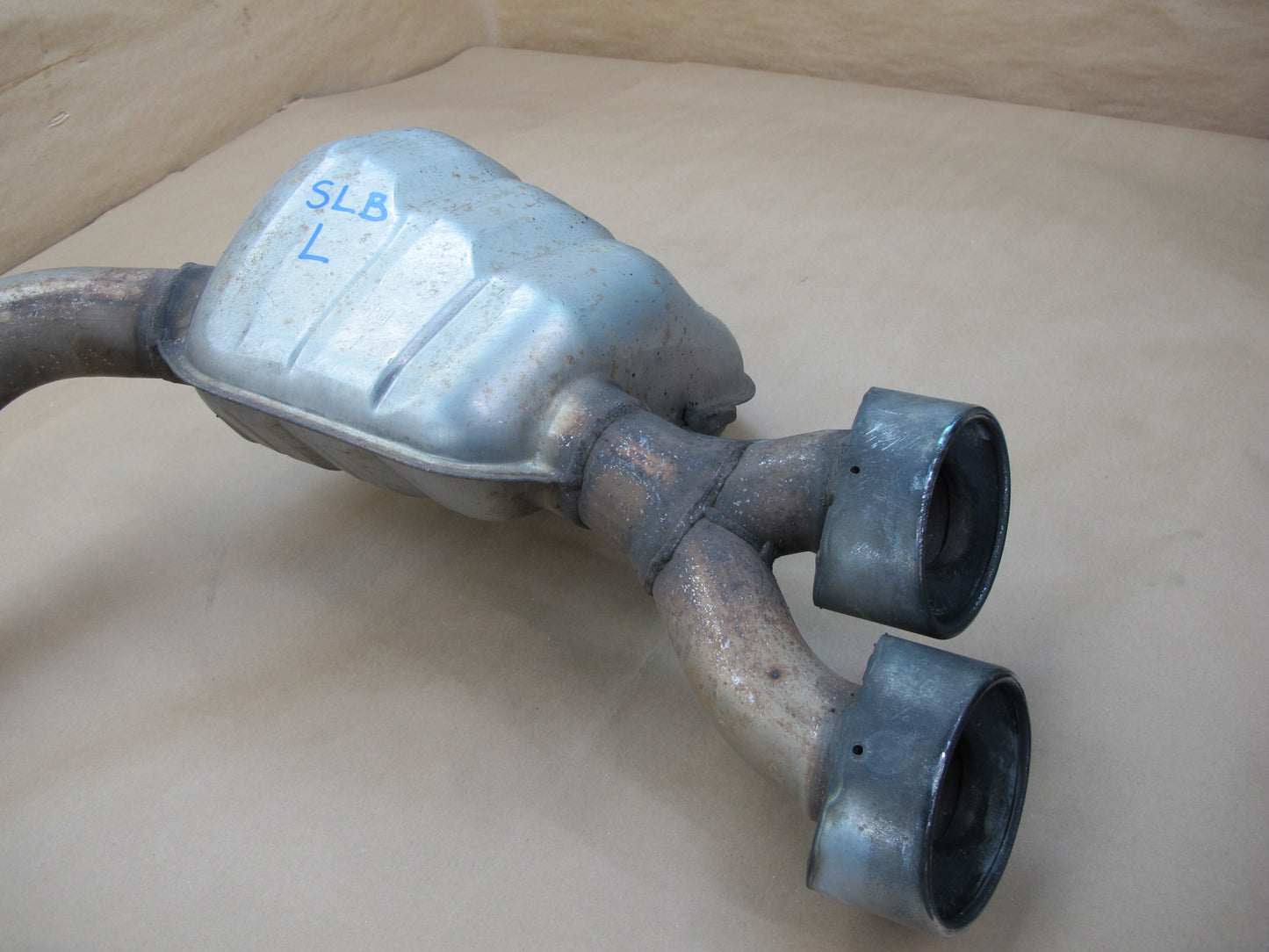 03-08 MERCEDES R230 SL55 AMG SET OF REAR LEFT & RIGHT EXHAUST MUFFLER PIPE OEM