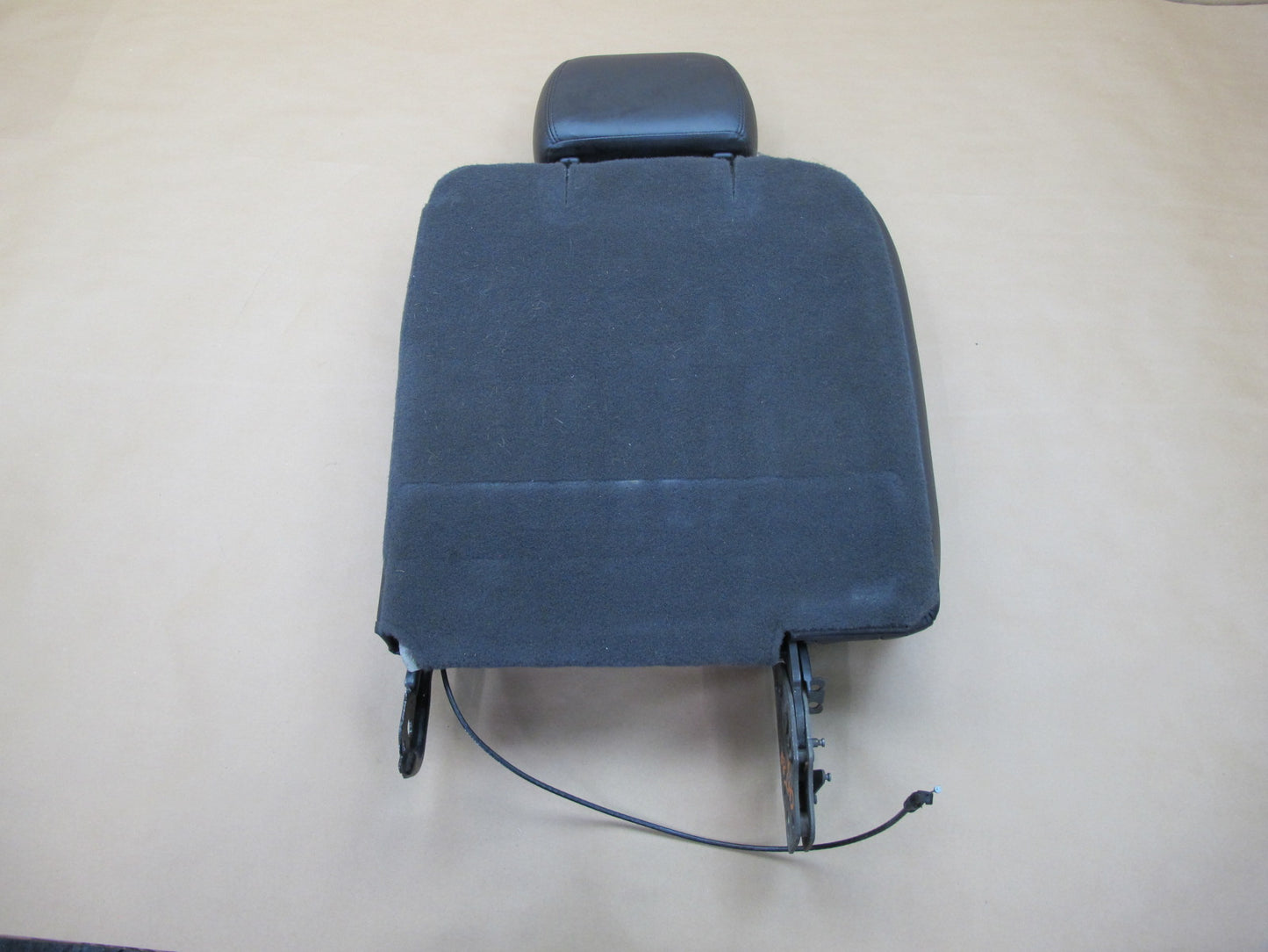 2003-2007 Hummer H2 Rear Right Pass Side Seat Upper Cushion Headrest Leather