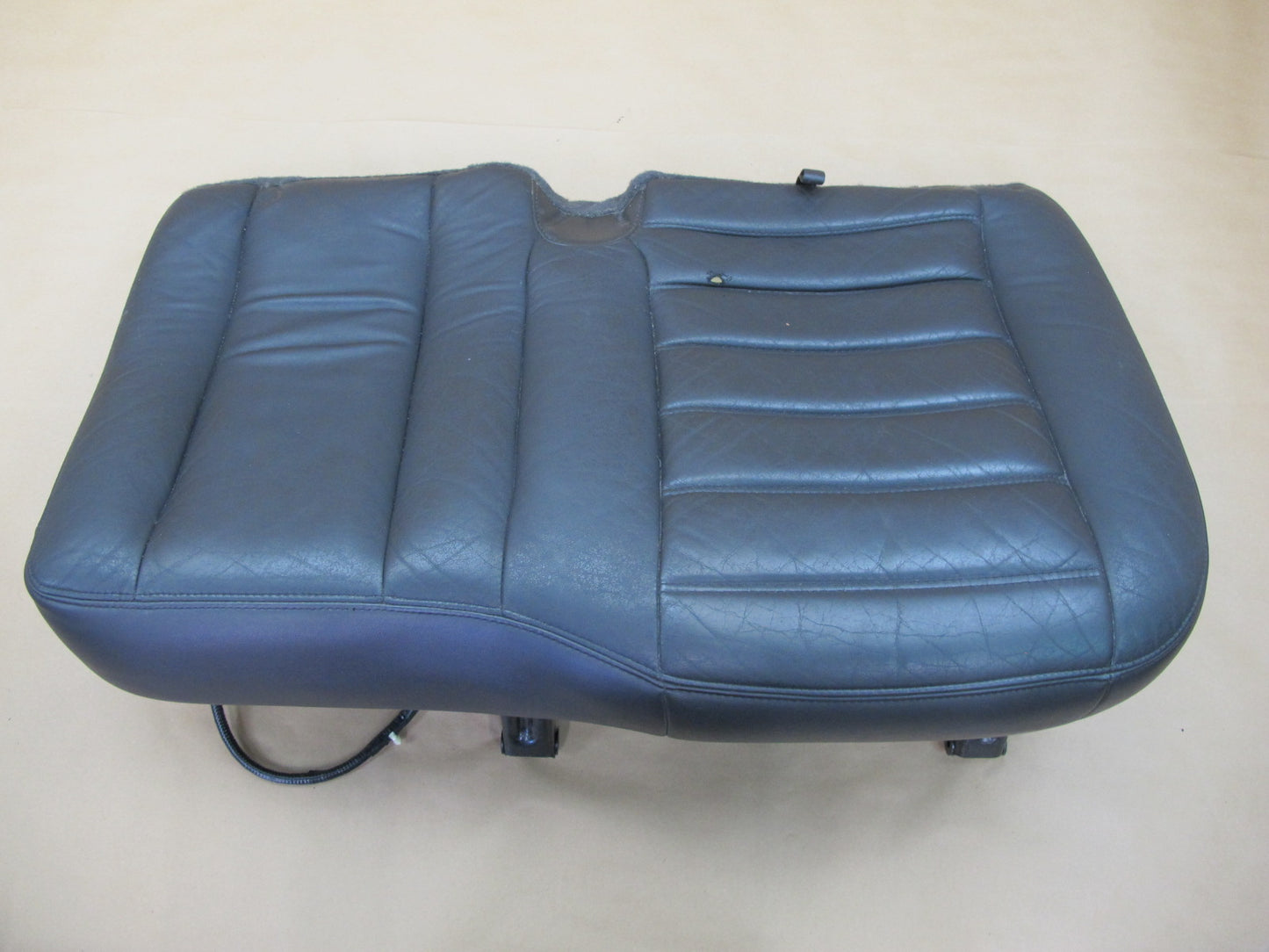 2003-2007 Hummer H2 Rear Left Driver Side Seat Lower Cushion Leather