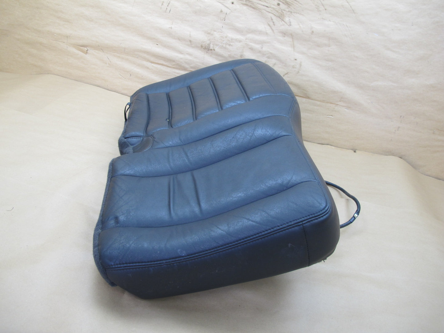 2003-2007 Hummer H2 Rear Left Driver Side Seat Lower Cushion Leather