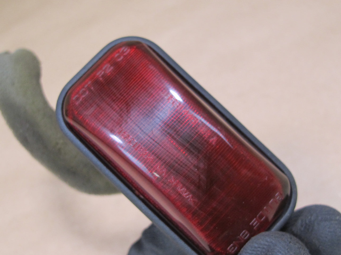 2003-2009 Hummer H2 Rear Roof Clearance Marker RED Light Lamp 16531445