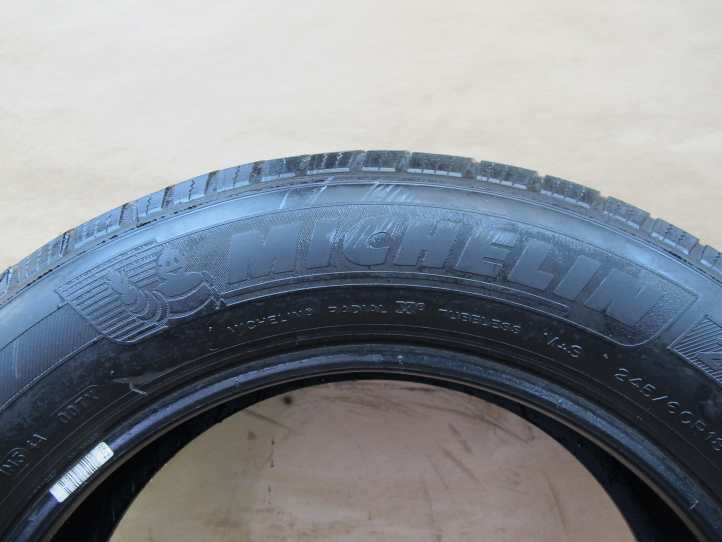 Michelin Defender LTX M/S A/S Tire 245/60R18 105H 0521 7/32 Tread