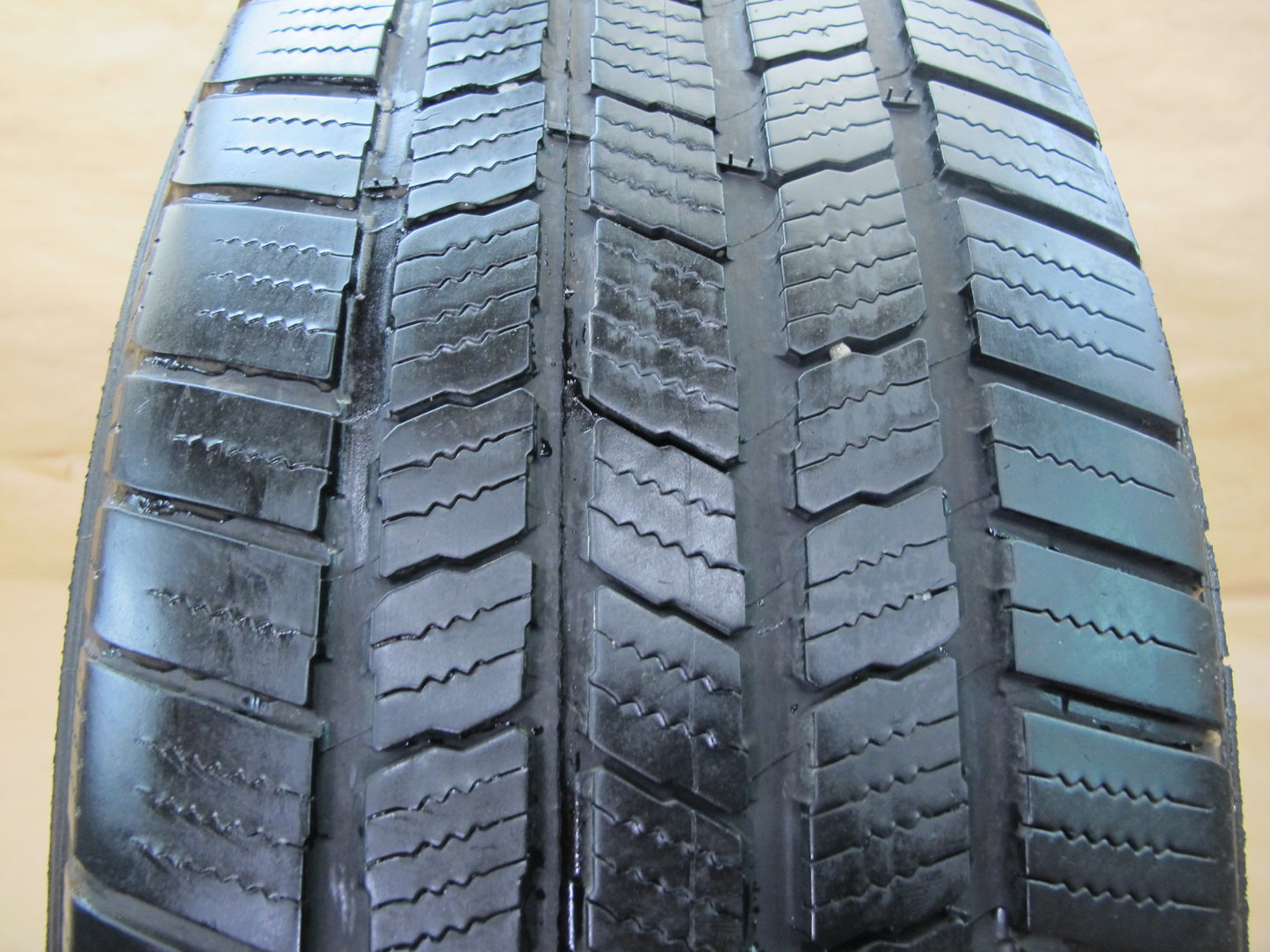 Michelin Defender LTX M/S A/S Tire 245/60R18 105H 0521 7/32 Tread