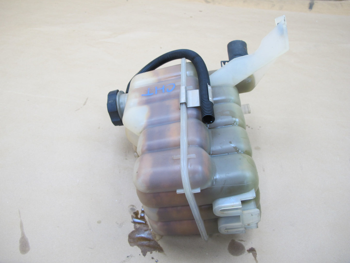 2003-2009 Hummer H2 Radiator Coolant Overflow Bottle Reservoir Tank