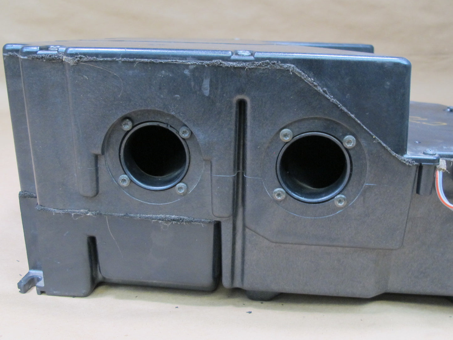 96-02 Mercedes R129 Sl-class Bose Rear Subwoofer Box 1298202302 OEM