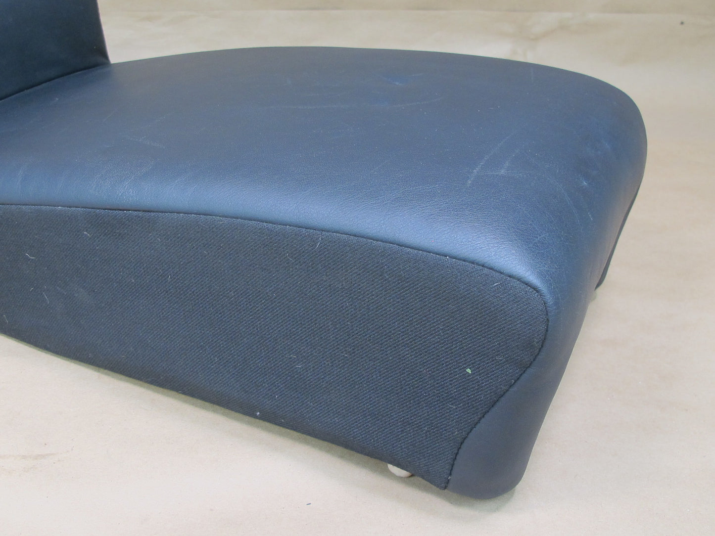 10-13 Mercedes W221 S-class Rear Center Console Leather Armrest 2219201122 OEM