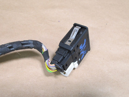 11-16 Mini Cooper R55 R56 R57 R58 AUX in USB Socket 9229246 OEM