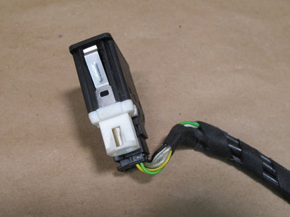 11-16 Mini Cooper R55 R56 R57 R58 AUX in USB Socket 9229246 OEM