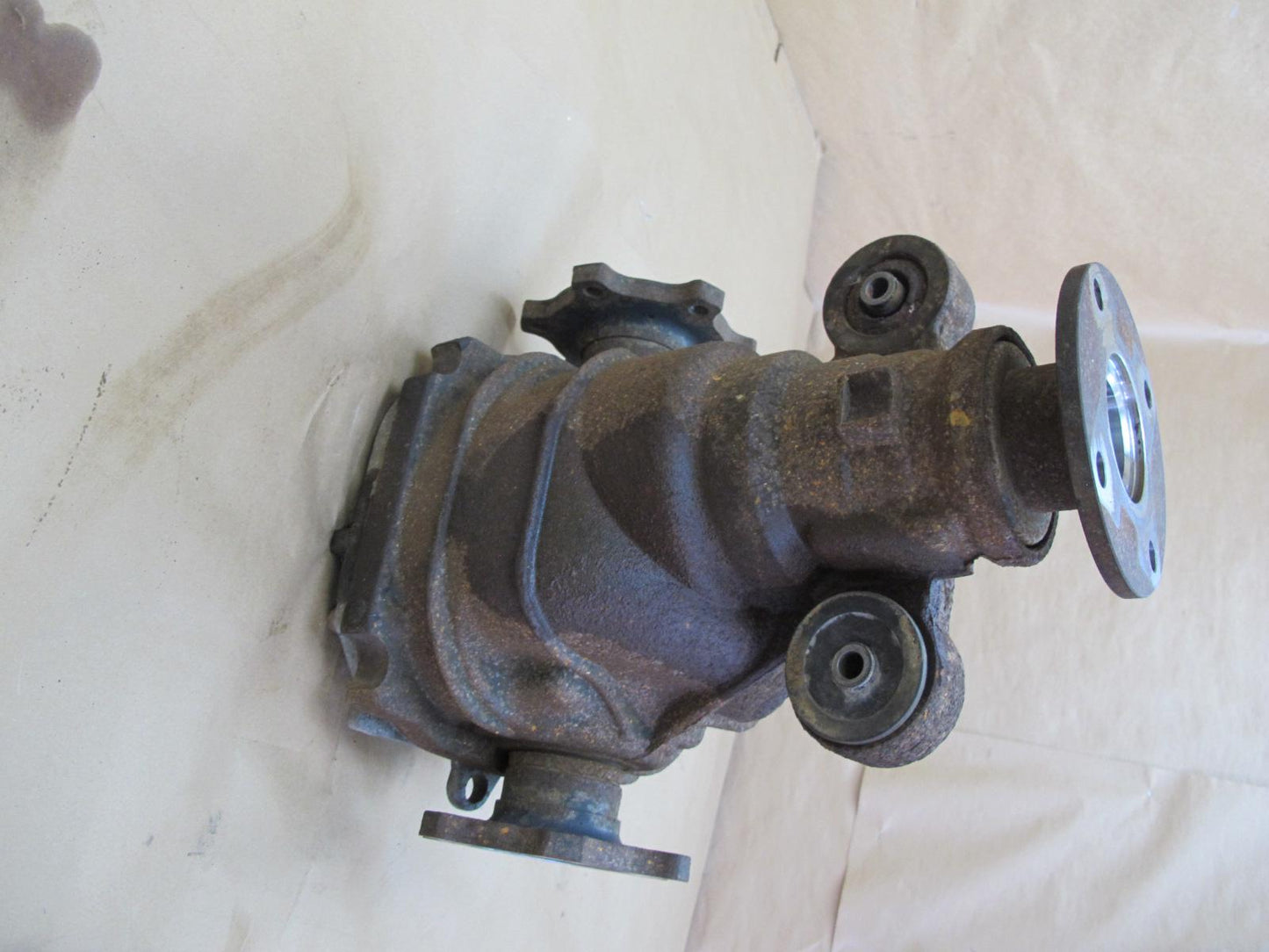 2011-2020 Infiniti QX56 QX80 AWD 5.6L Rear Differential Axle Carrier 2.937 Ratio