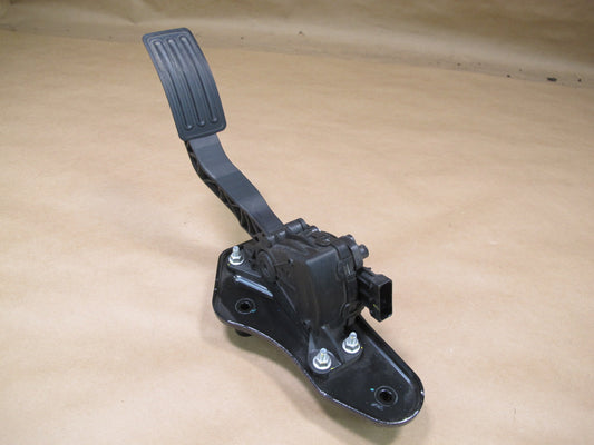 2011-2017 Infiniti QX56 QX80 Gas Acceleration Pedal