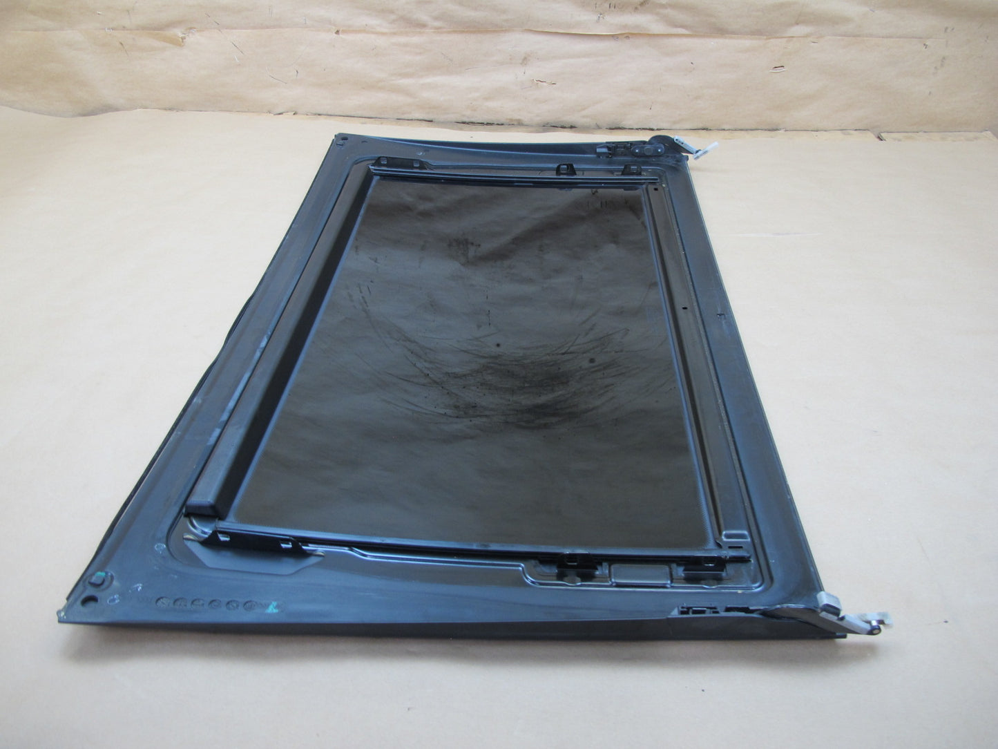 07-11 Mercedes W221 S-class Center Panoramic Sunroof Glass 2217800021 OEM