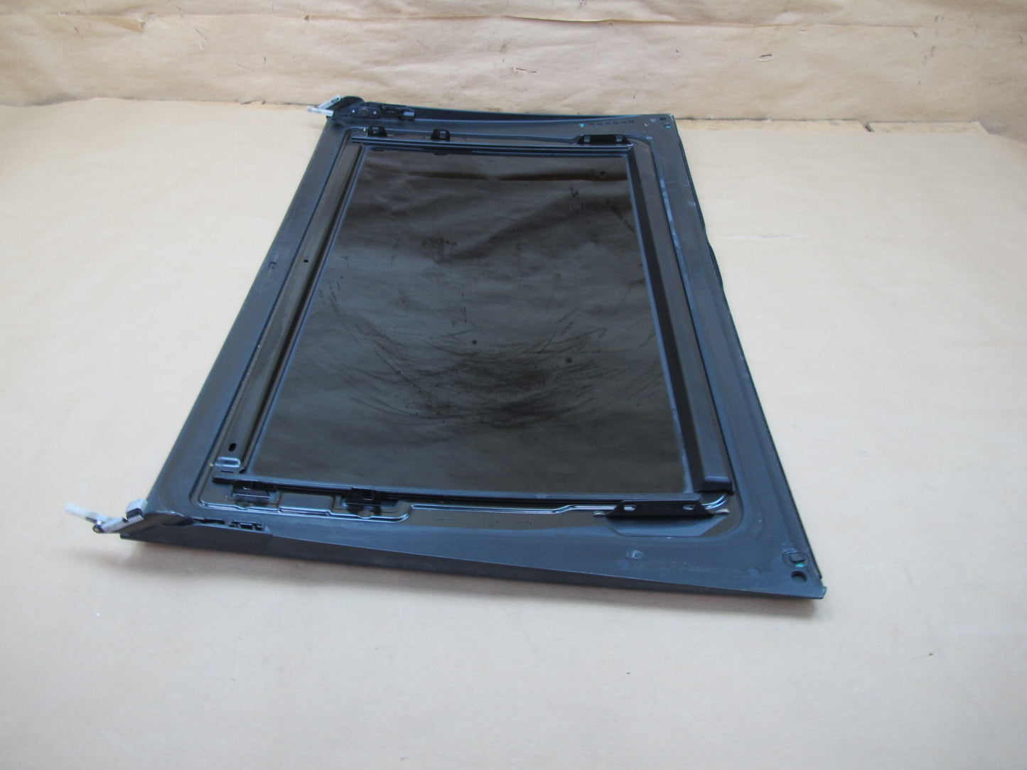 07-11 Mercedes W221 S-class Center Panoramic Sunroof Glass 2217800021 OEM